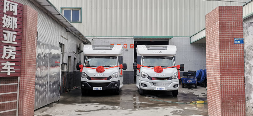 阿娜亚房车